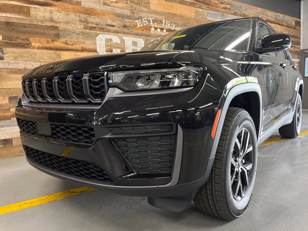 New 2026 Jeep Grand Cherokee 4WD image 10