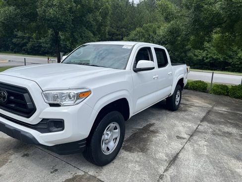Used 2023 Toyota Tacoma SR AWD/4WD image 1
