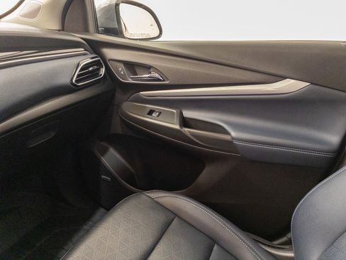 Used 2022 Chevrolet Bolt EUV Premier w/ Launch Edition image 31