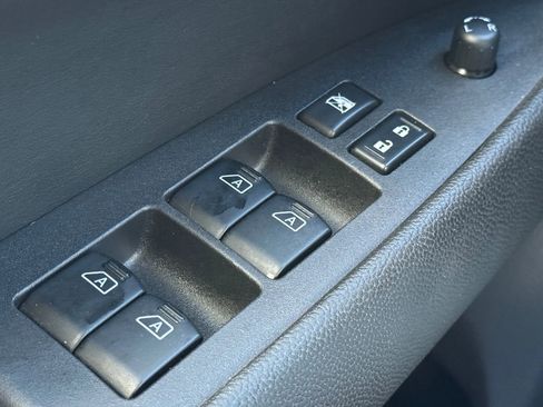 Used 2010 INFINITI G37 Anniversary Edition image 24