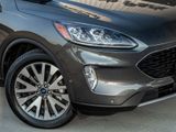 Used 2020 Ford Escape Titanium w/ Titanium Premium Package 2.0 image 3