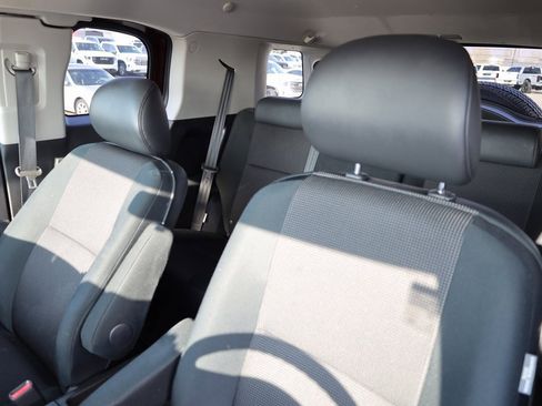 Used 2007 Toyota FJ Cruiser Base image 16