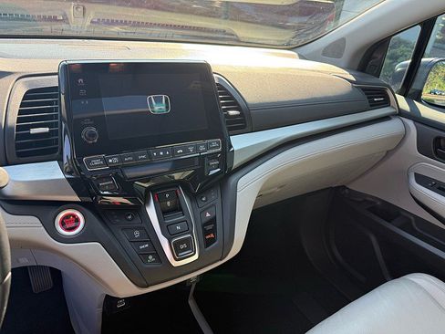 Used 2024 Honda Odyssey EX-L image 30