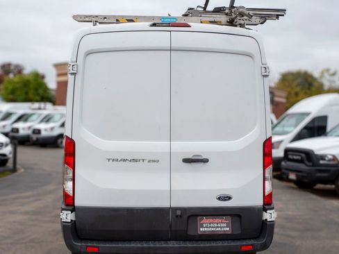 Used 2016 Ford Transit 250 130 Medium Roof image 9