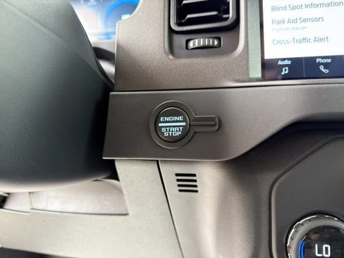 Used 2025 Ford Bronco Badlands AWD/4WD image 42