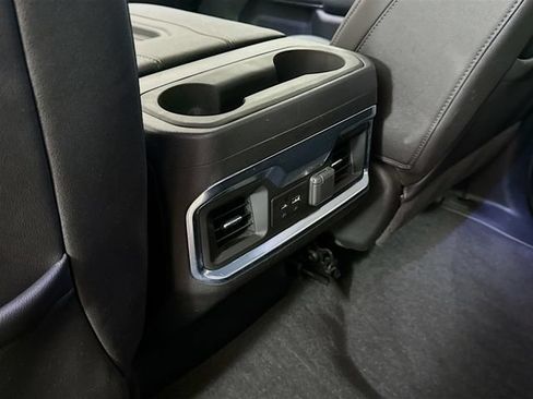 Used 2022 Chevrolet Silverado 1500 LTZ AWD/4WD image 27