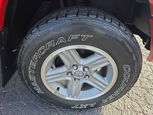 Used 2000 Jeep Cherokee Classic AWD/4WD image 16