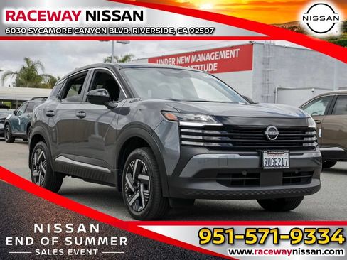 Used 2025 Nissan Kicks SV FWD image 1