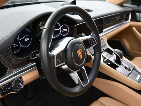 Certified 2018 Porsche Panamera Turbo S image 17