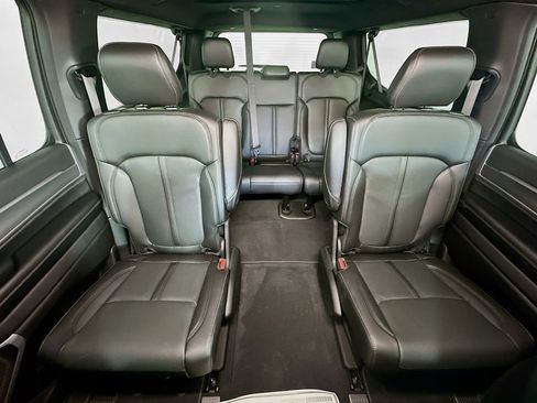 New 2026 Jeep Grand Wagoneer L 2WD image 10