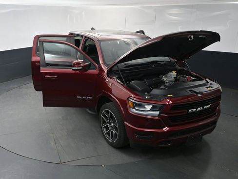 Used 2019 RAM 1500 Laramie AWD/4WD image 17