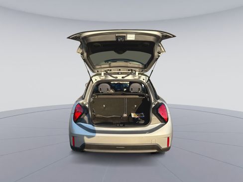 Used 2025 MINI Cooper 2-Door Hardtop image 28