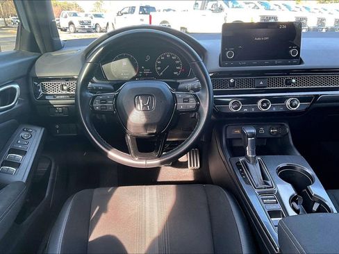 Used 2022 Honda Civic Sport image 5