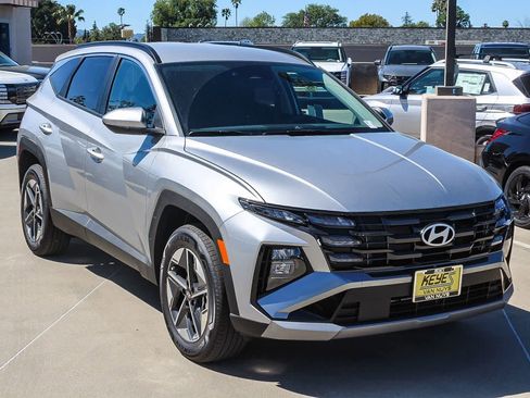 New 2026 Hyundai Tucson SEL image 3