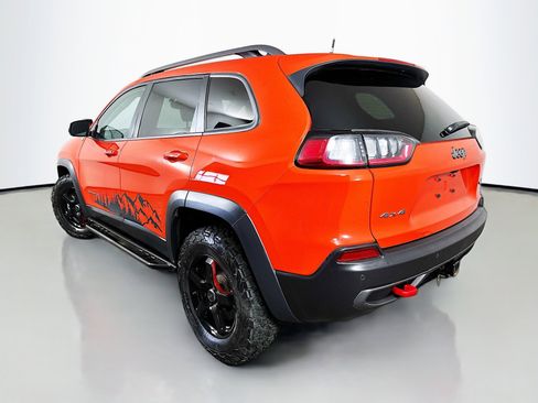 Used 2021 Jeep Cherokee Trailhawk image 5