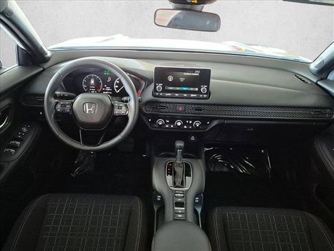 Used 2024 Honda HR-V Sport image 17