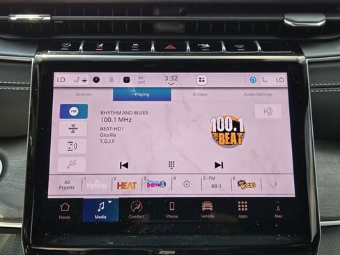 New 2025 Jeep Grand Cherokee L Limited w/ Black Appearance Package image 17