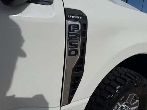 Used 2023 Ford F250 Lariat w/ FX4 Off-Road Package AWD/4WD image 10