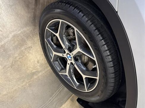Used 2017 BMW X1 xDrive28i AWD/4WD image 12
