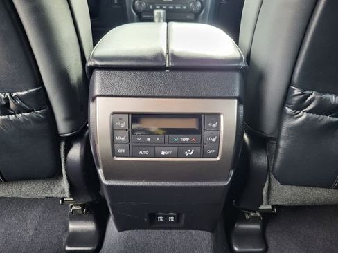 Used 2023 Lexus GX 460 Premium w/ Premium Package image 25