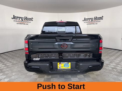 Used 2025 Nissan Frontier PRO-4X AWD/4WD image 7