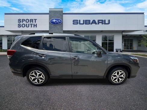 Used 2021 Subaru Forester Premium w/ Popular Package #1 AWD/4WD image 2