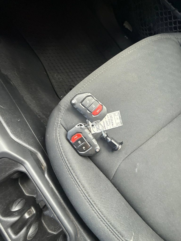 Used 2021 Jeep Wrangler Sport AWD/4WD image 18