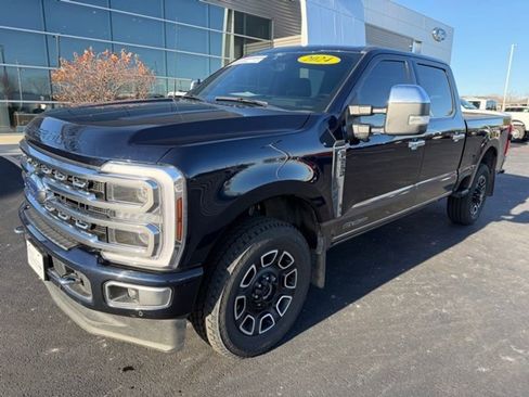 Used 2024 Ford F250 Platinum image 2