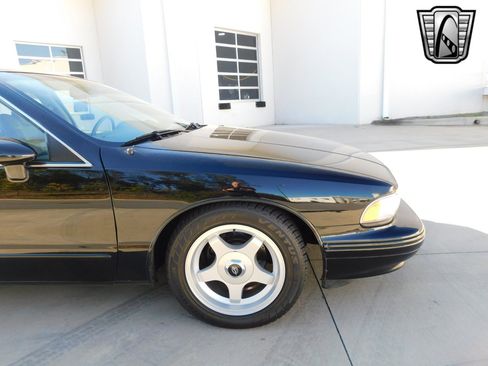 Used 1994 Chevrolet Impala SS image 13