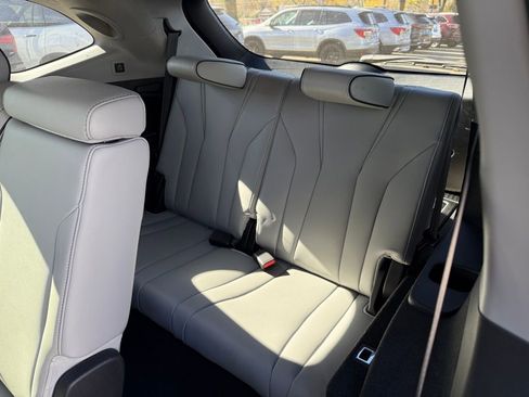 Used 2023 Acura MDX SH-AWD w/ Advance Package image 15