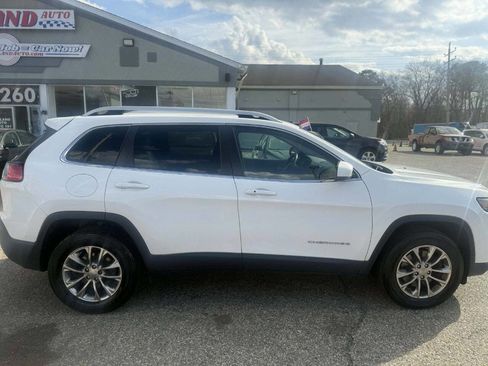 Used 2019 Jeep Cherokee Latitude Plus image 8