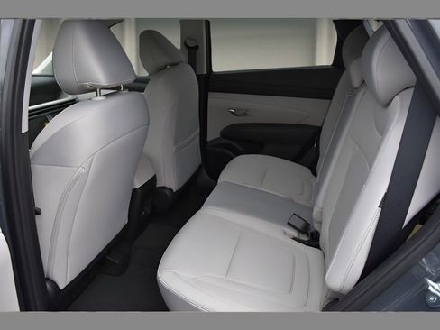 New 2026 Hyundai Tucson SE image 11