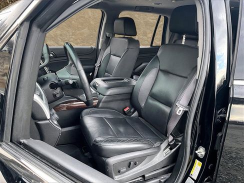 Used 2017 GMC Yukon SLT image 22