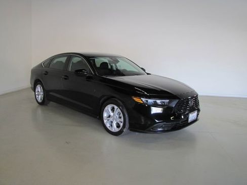 Used 2024 Honda Accord LX image 3