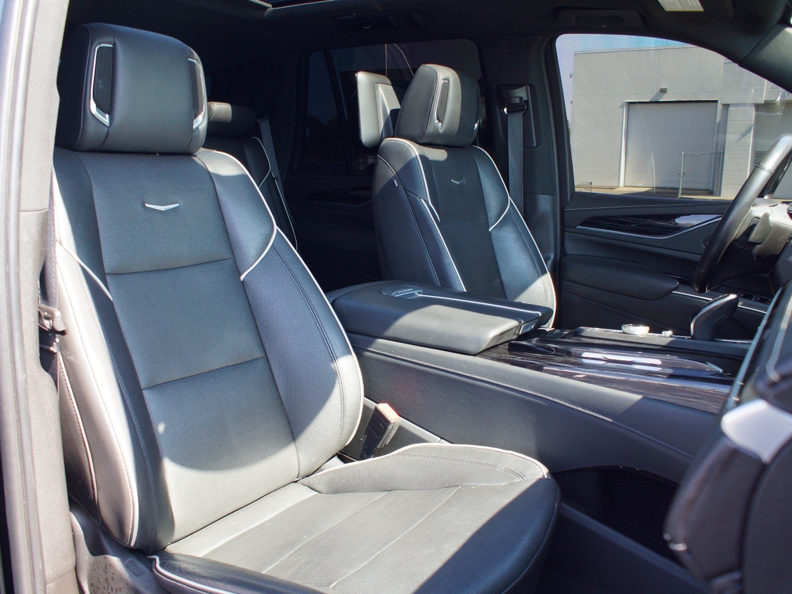 Used 2021 Cadillac Escalade Sport AWD/4WD image 25