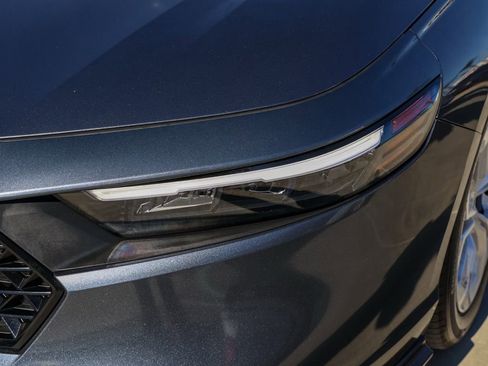 Used 2025 Honda Accord LX image 10