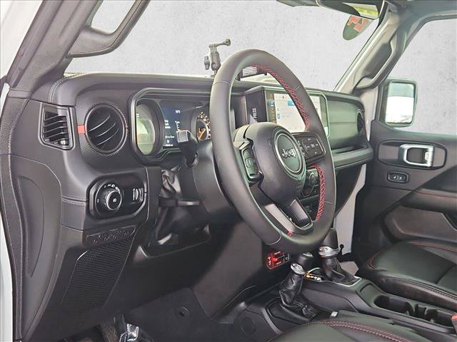 Used 2024 Jeep Wrangler Unlimited Rubicon w/ Technology Group AWD/4WD image 10