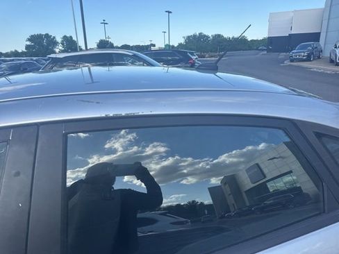 Used 2015 Ford Fiesta SE w/ Equipment Group 201A FWD image 10