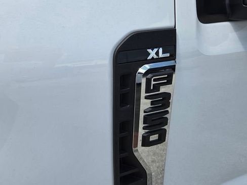 Used 2024 Ford F350 XL w/ XL Driver Assist Package RWD image 12
