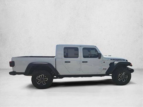 Used 2025 Jeep Gladiator Mojave w/ Convenience Group image 6