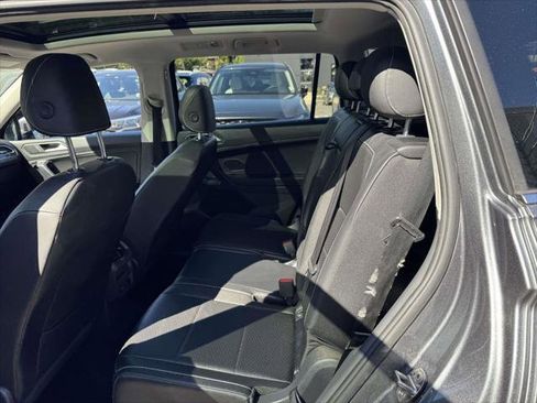 Used 2021 Volkswagen Tiguan SE w/ Panoramic Sunroof Package AWD/4WD image 14