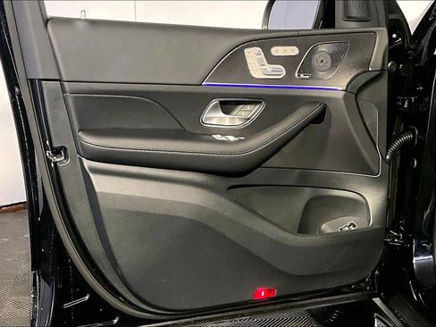New 2026 Mercedes-Benz GLS 450 4MATIC image 11