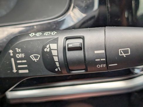 Used 2022 Nissan Pathfinder SL w/ Cargo Package AWD/4WD image 30