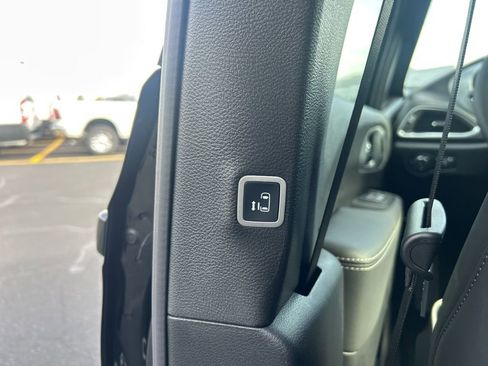 New 2026 Chrysler Pacifica Limited w/ S Appearance Package image 19