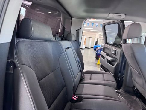 Used 2018 Chevrolet Silverado 1500 LT w/ LT Eassist Package image 15