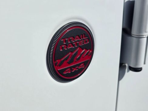 Used 2023 Jeep Wrangler Unlimited Rubicon w/ Safety Group AWD/4WD image 10