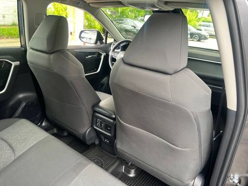 Used 2022 Toyota RAV4 XLE w/ Convenience Package AWD/4WD image 16