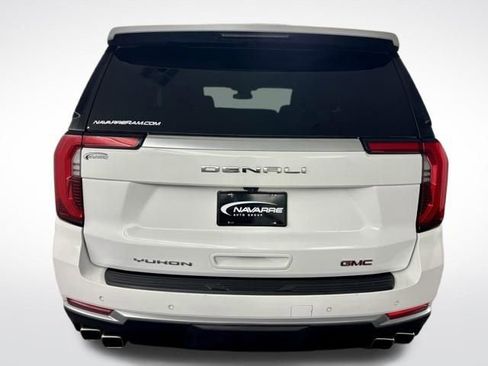 Used 2025 GMC Yukon Denali image 7
