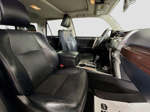 Used 2014 Toyota 4Runner Limited image 18
