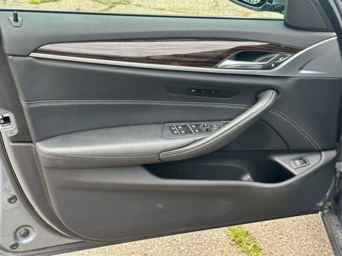 Used 2019 BMW 540i w/ Executive Package RWD image 17